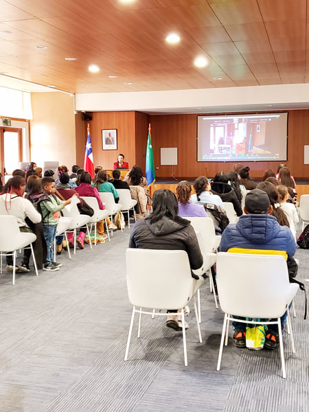Presentación del SERMIG en jornada Apoya Mujer Migrante, Puerto Montt 2022.