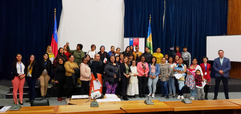 Attendees at Apoya Mujer Migrante Day, La Serena 2022.