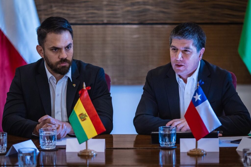 Subsecretario del Interior, Manuel Monsalve y el ministro de Gobierno de Bolivia, Carlos Eduardo del Castillo.
