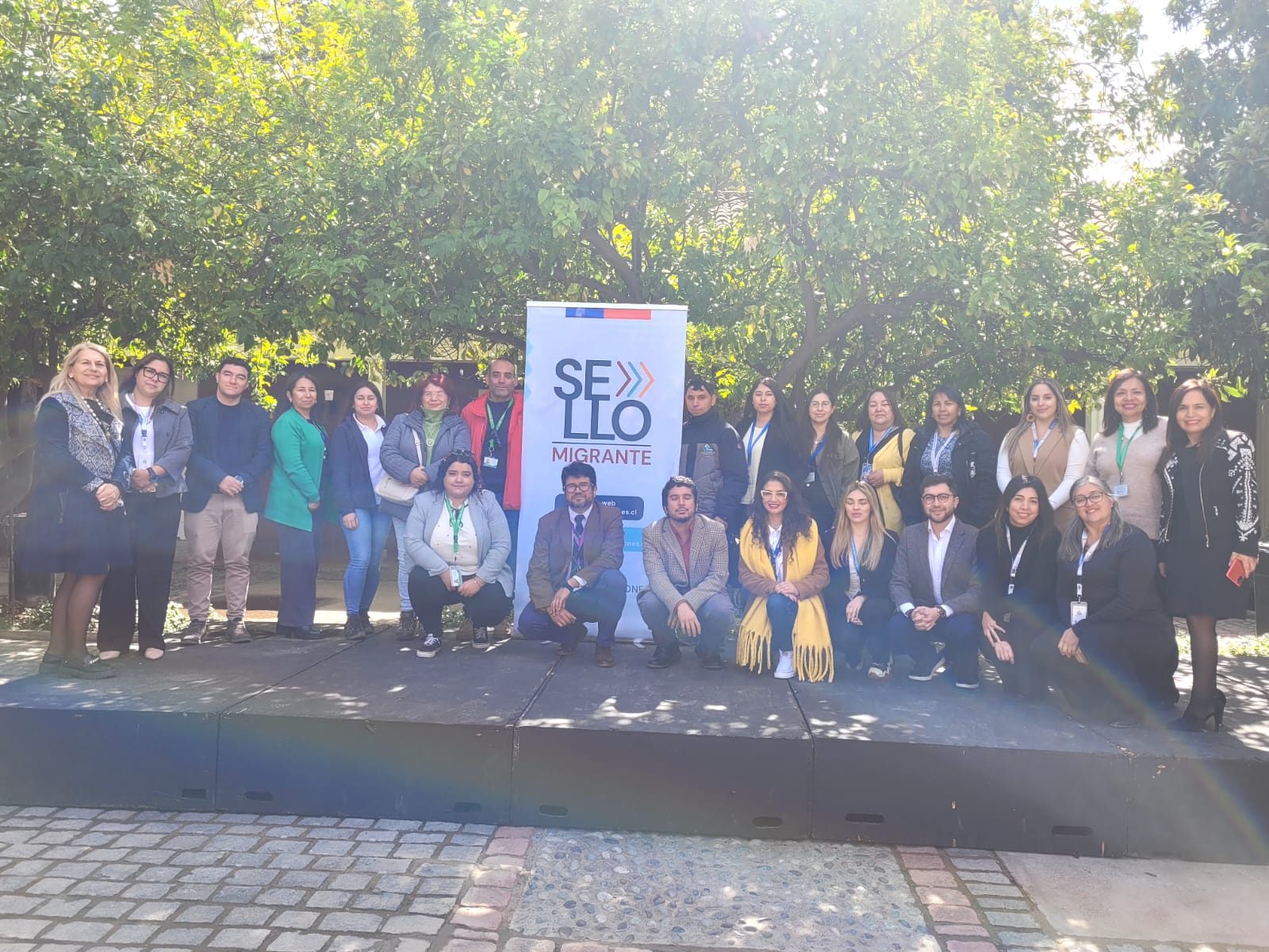 Funcionarios y funcionarias de las oficinas de migración participantes del 1er Encuentro Regional Sello Migrante de la región de O'higgins.