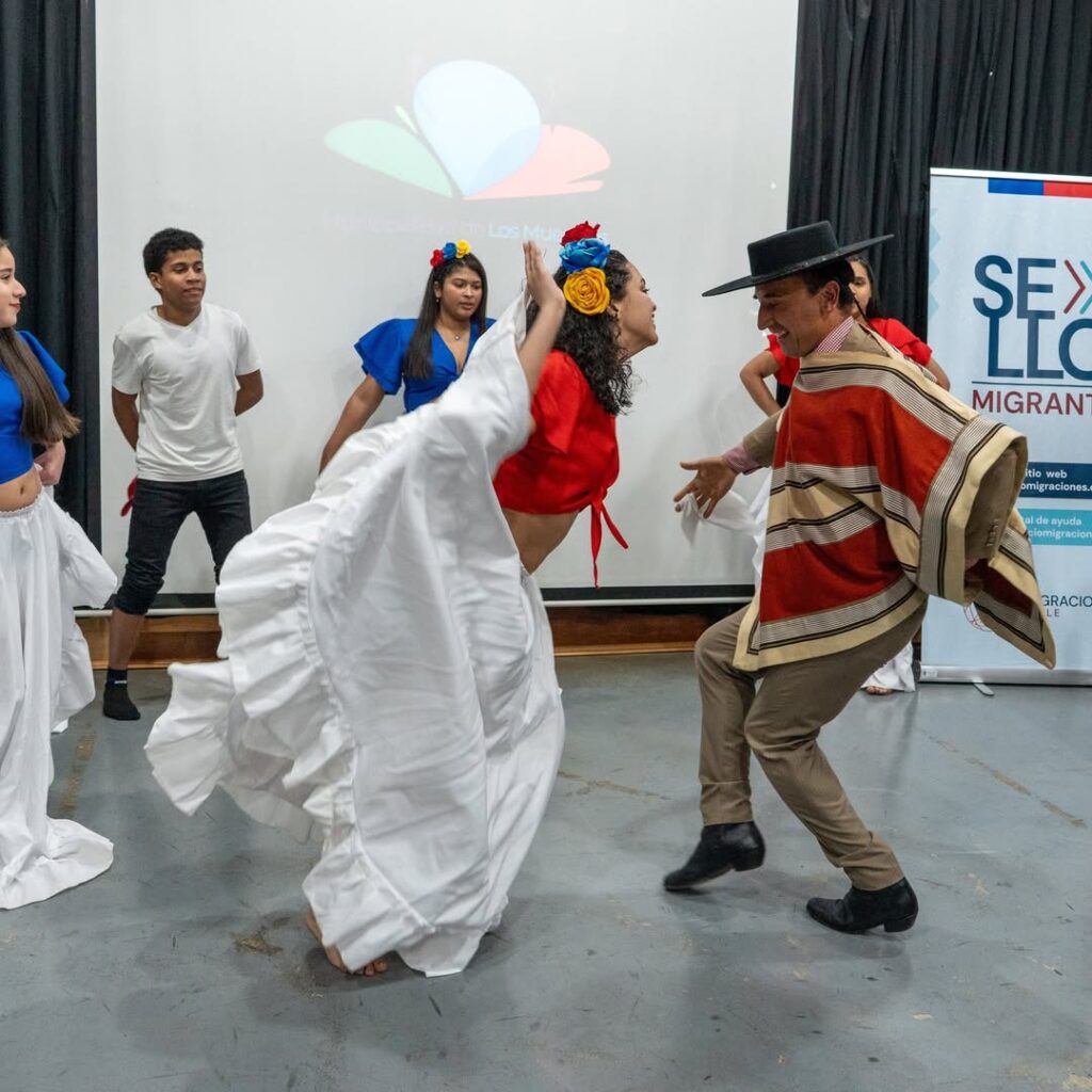 Presentación cultural inauguración Oficina Municipal de Migraciones en el marco de Sello Migrante