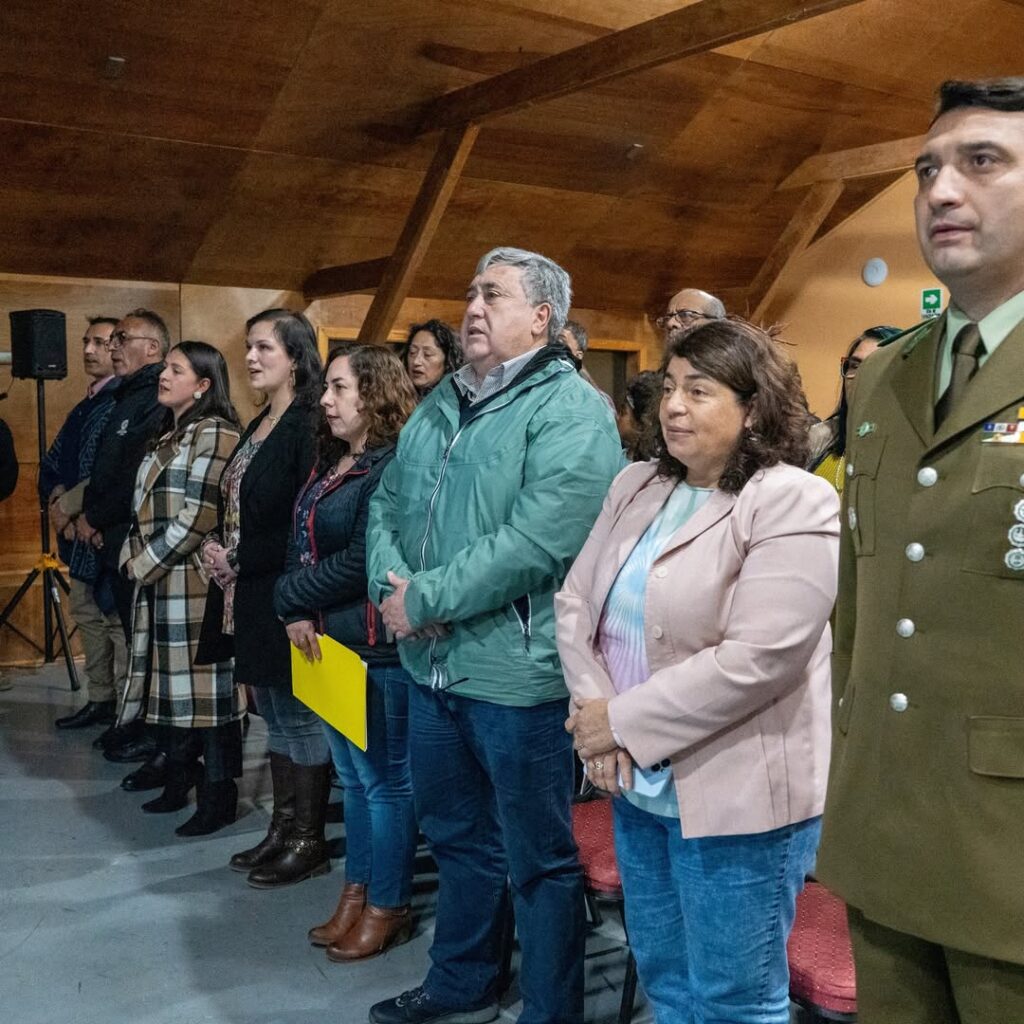 Autoridades acto inaugural Oficina Municipal de Migraciones en el marco de Sello Migrante