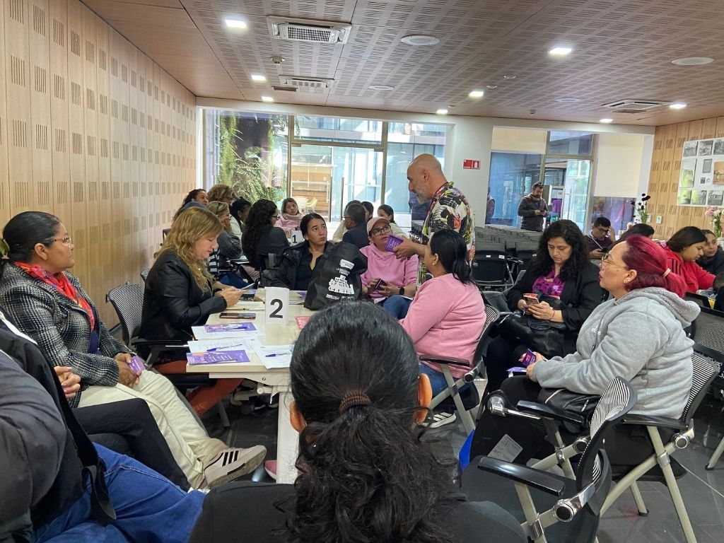 Asistentes jornada Apoya Mujer Migrante