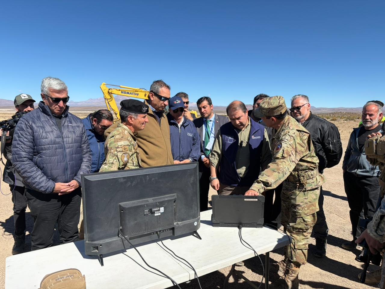 Director de Migraciones junto a Ejército de Chile en la frontera en Colchane