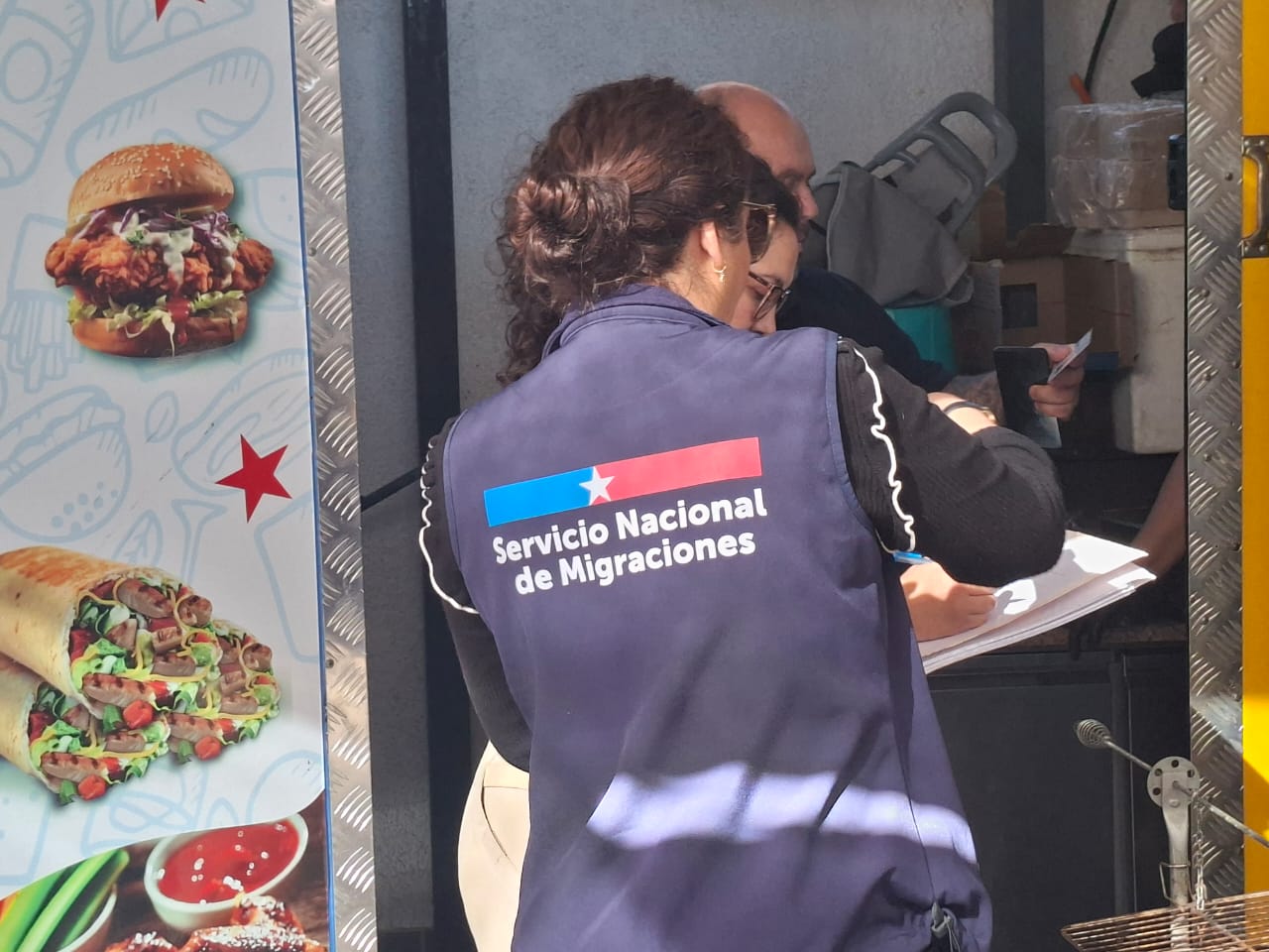 Autoridades de Vallenar fiscalizan a personas