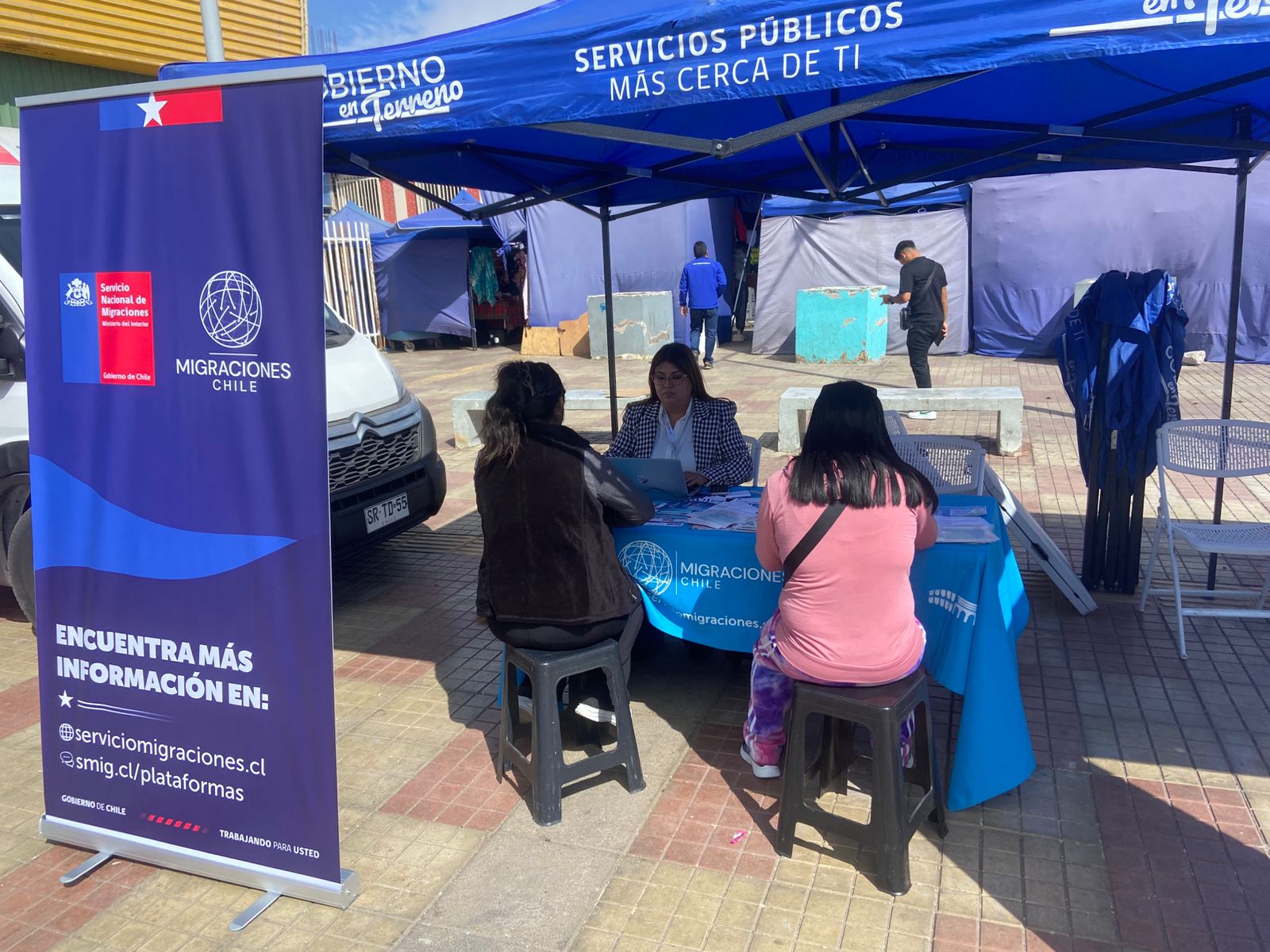 Personal del SERMIG en la comuna de Alto Hospicio