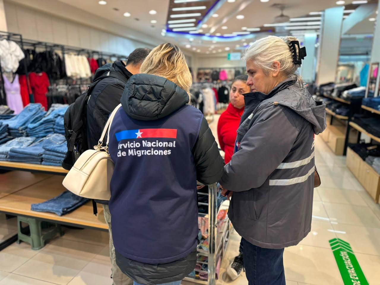 fiscalizan en mall chino de Temuco