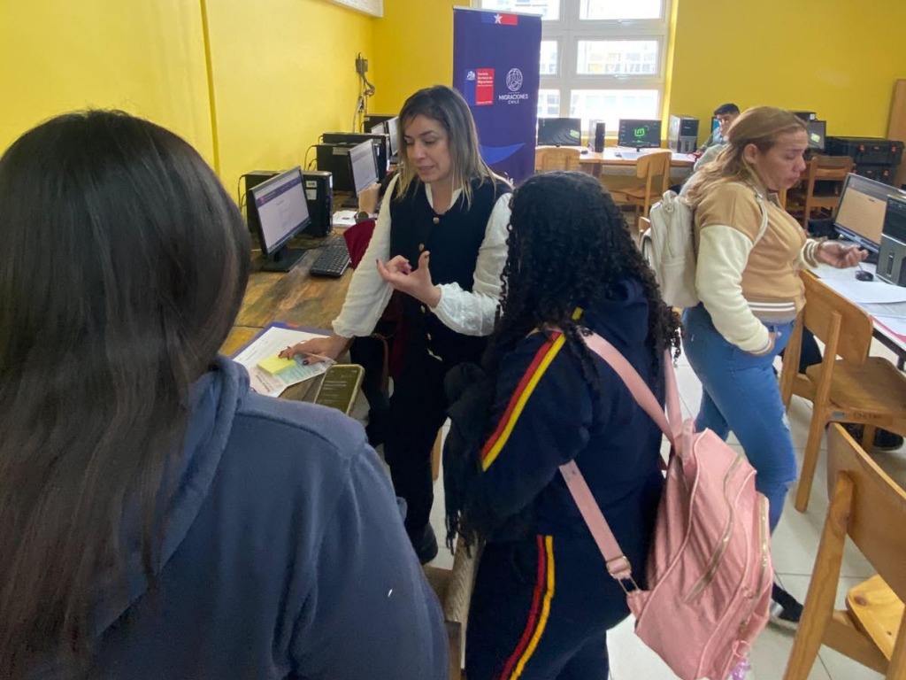 Autoridades en colegio Gran Bretaña