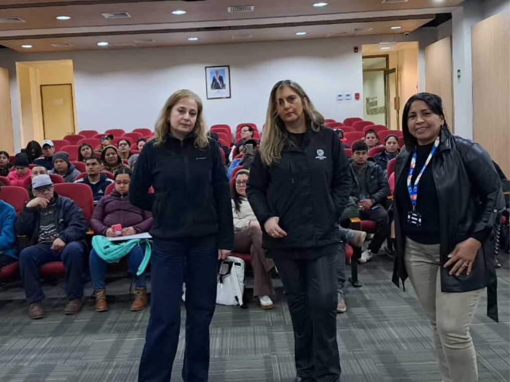 Realizan operativo de Migraciones en Tu Barrio en Rengo